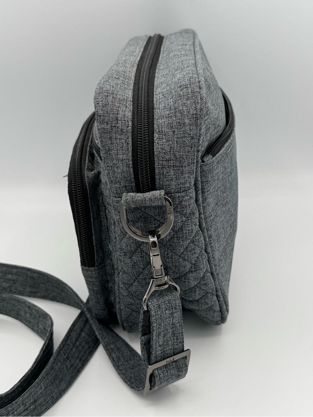 Lug Carousel XL Diamond Quilted Multi-Pocket Functional Crossbody Bag - Picture 2 of 16